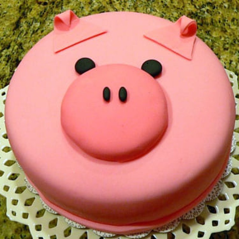 Porky Pig Fondant Cakes 3 Porky Pig Fondant Cakes