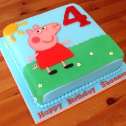 Toothsome Peppa Pig Fondant Cake