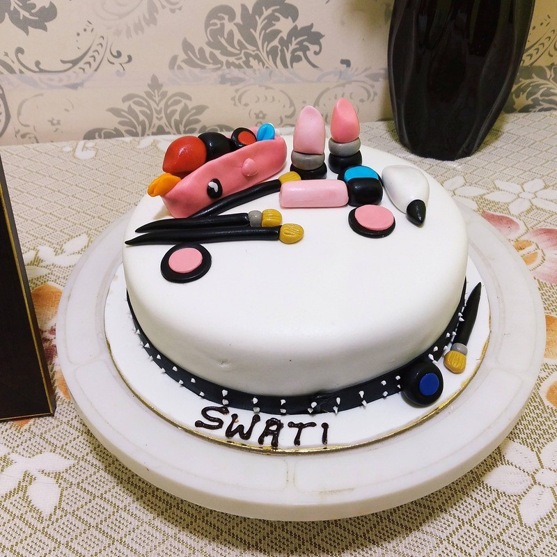 Designer Makeup Fondant Cake 3 Designer Makeup Fondant Cake