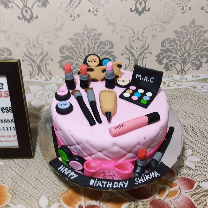 Makeup Themed Designer Cake 3 Makeup Themed Designer Cake