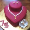 Pearl Necklace Fondant Cake 800X800 1